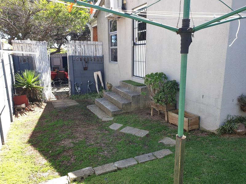 2 Bedroom Property for Sale in Gordons Bay Western Cape